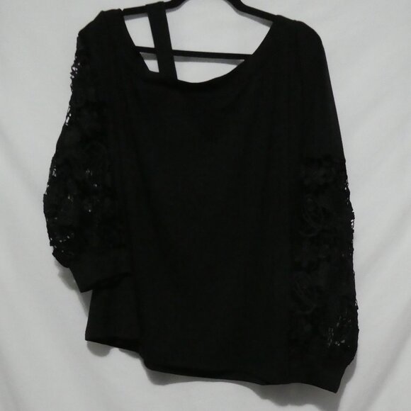 EMERY ROSE | 1XL | Black Off-Shoulder Lace Sleeve Top - Picture 2 of 14